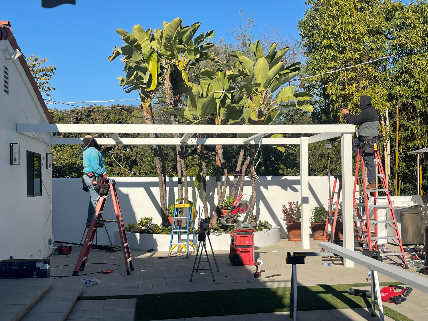 iron master iron gates and fencing Installation and fabrication 12.jpeg